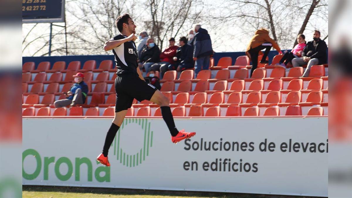 Álex Cañizares da la victoria al filial con un gol en el minuto 93'