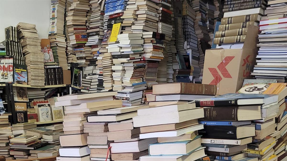 La biblioteca también presenta un boletín mensual