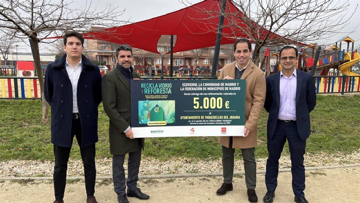 Ha aumentado en un 31% la recogida de envases de vidrio respecto al año anterior y, como premio, Ecovidrio realizará una plantación de árboles en el municipio