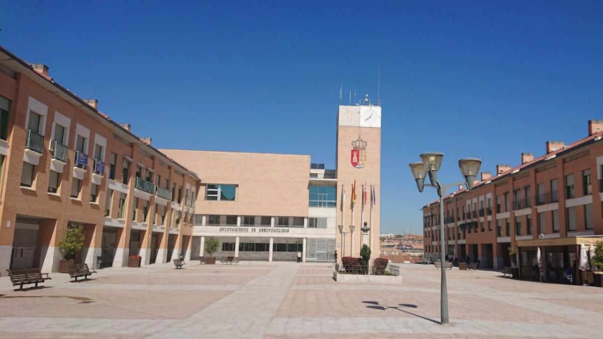 Depositar los restos en vía pública esta penado con multa