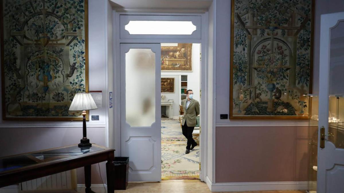 Se ha producido un descenso del paro en todos los sectores productivos durante el último mes, especialmente en el sector servicios con 3.120 parados menos
