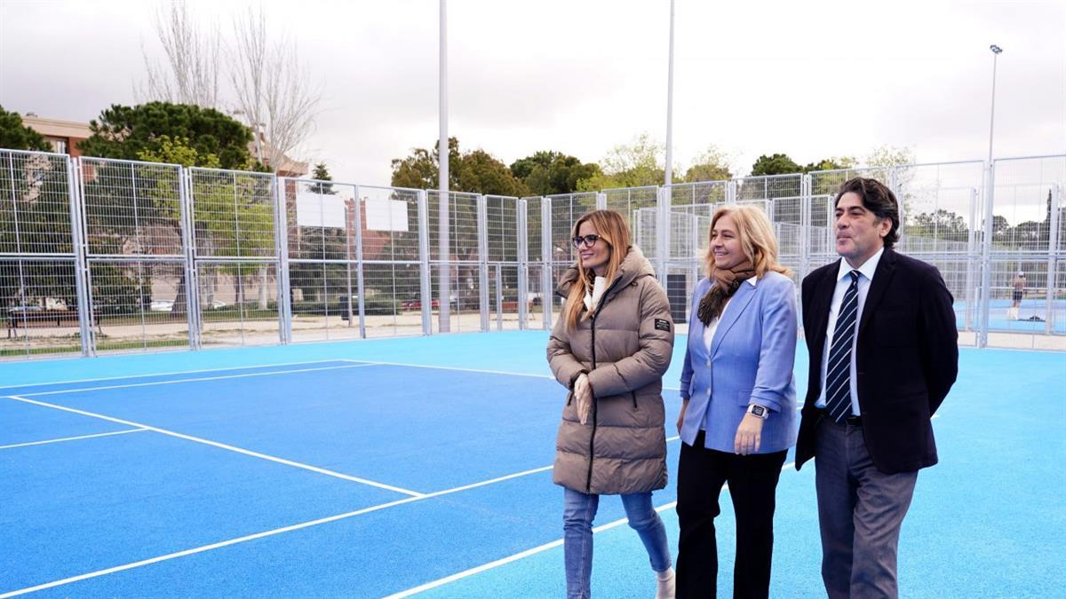 La vicealcaldesa, Inma Sanz, lo ha anunciado tras visitar esta mañana unas pistas deportivas en este distrito ubicadas en este mismo espacio verde
