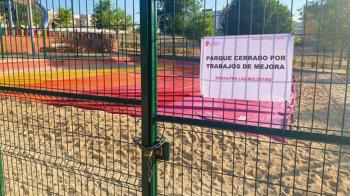El pasado 22 de julio el Parque Inclusivo de Tempranales de Sanse contaba con un cartel de “cerrado por trabajos de mejora”
