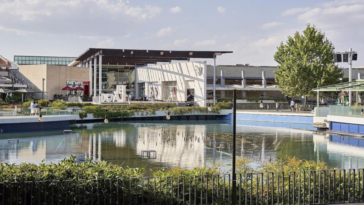 El centro comercial busca reafirmar la idea de que sus espacios van más allá del consumo