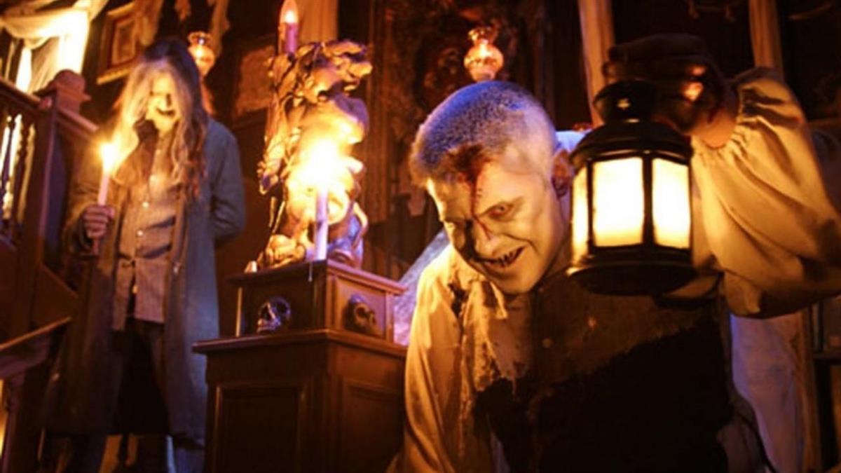 Únete al equipo de artistas, caracterización o atrezzo, entre otros