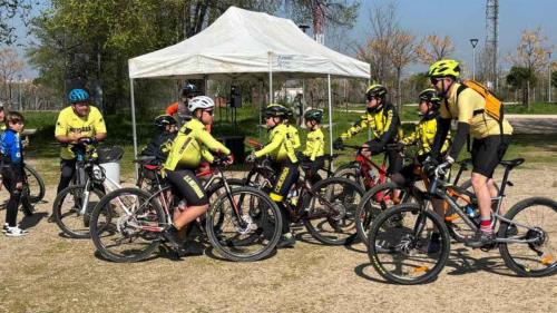 Un centenar de mejoreños participaron en el paseo ciclista a través de Las Islillas
