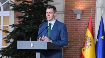 El líder del Partido Socialista y presidente del Gobierno recuerda "el papel decisivo de los progresistas"