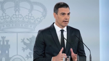 El presidente del Gobierno acusa a PP y VOX de violar la Constitución en Extremadura