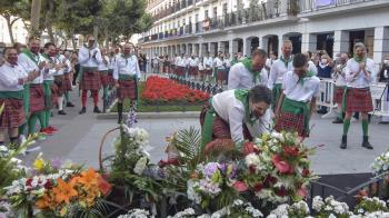 Casi una treintena de agrupaciones se han reunido para plantear nuevas propuestas para nuestras fiestas