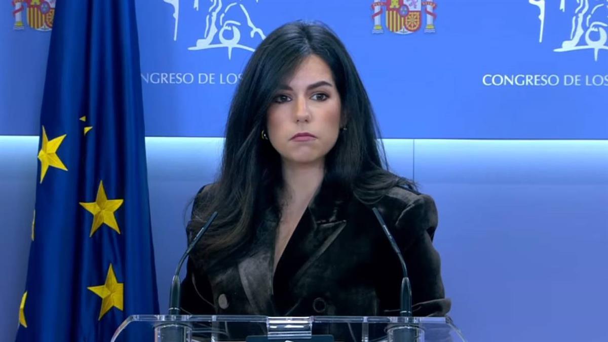 Pepa Millán acusa al Gobierno de buscar "mano de obra barata" y "hundir" los salarios con la regularización de personas migrantes
