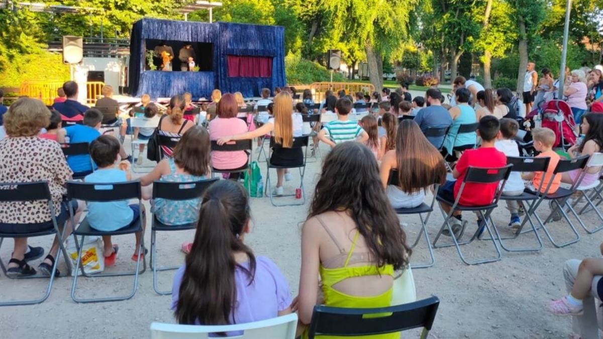 El teatro, el humor y la diversión llegan a plazas y parques