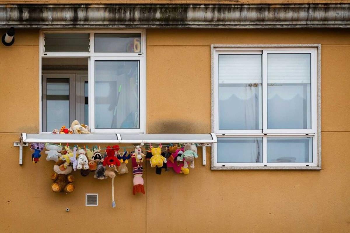 La muestra, que se puede visitar en el parque de El Retiro, ilustra los meses del confinamiento