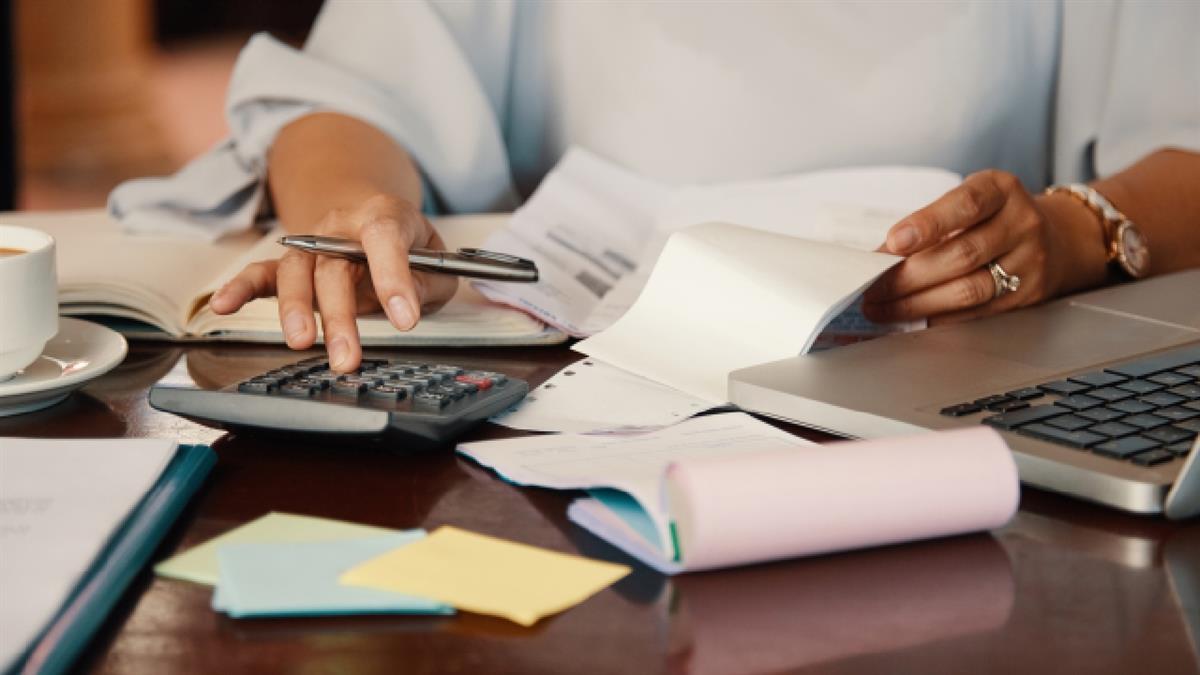 El Ayuntamiento de Pinto ayuda e informa a las pymes y autónomos sobre el nuevo sistema nacional de facturación
