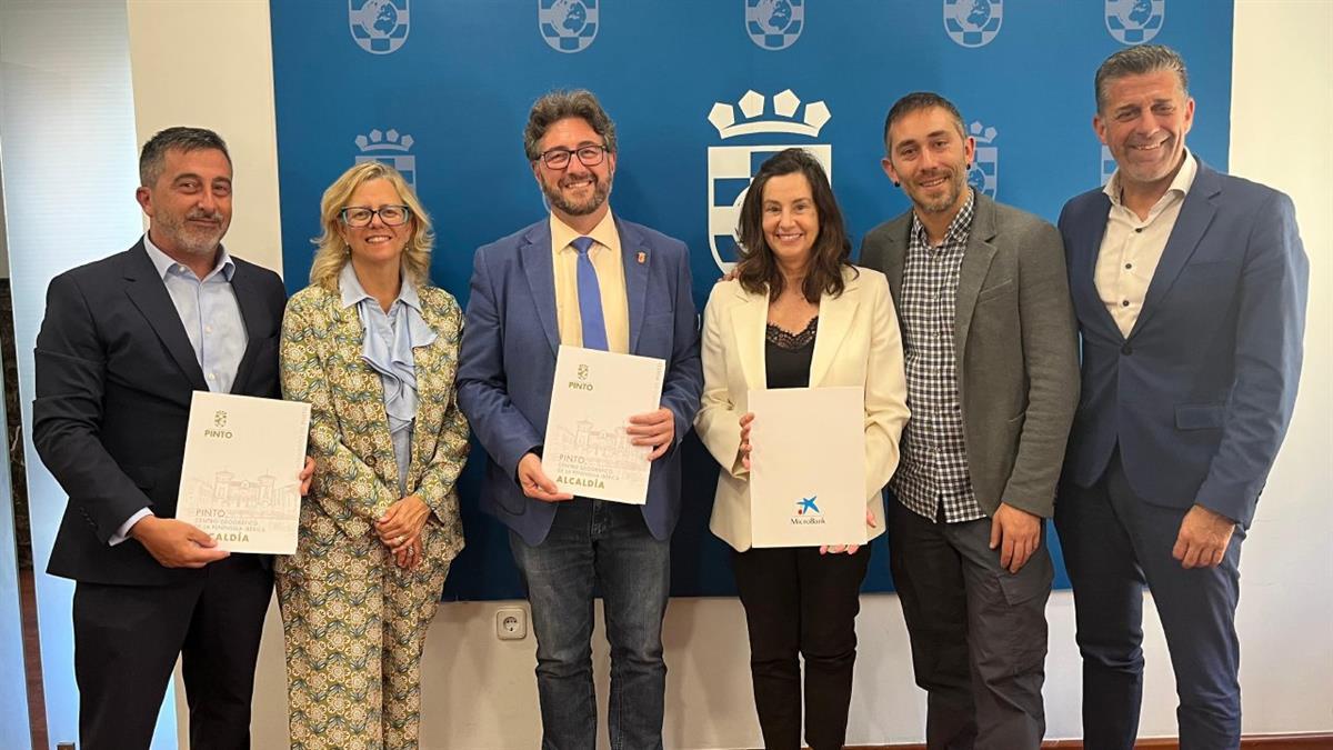 El Ayuntamiento de Pinto y Microbank firman un convenio de colaboración para incentivar el autoemple