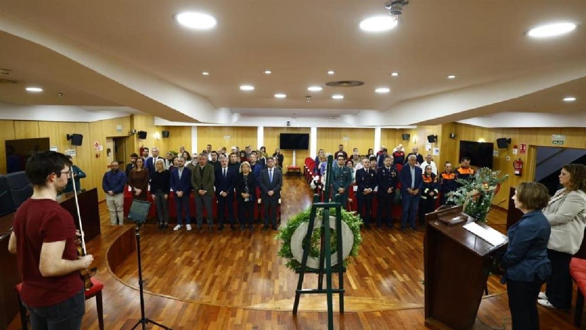 El Salón de Plenos del Ayuntamiento ha acogido el acto institucional que recuerda a las 193 personas asesinadas