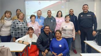 El ayuntamiento ha impartido cursos sobre peatonalización y acción frente a robos o estafas