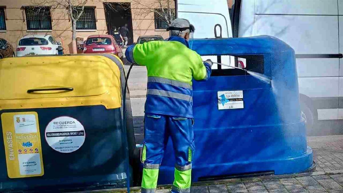 Existe un punto de información en la planta baja del edificio situado en la Calle Real, nº2