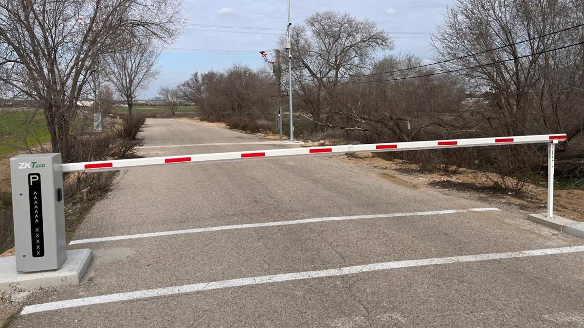 El Canal de Isabel II ha colaborado en la instalación de barreras en el acceso a la EDAR