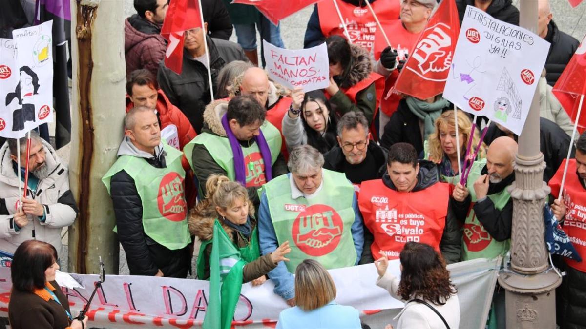 El PSOE ha denunciado "la actitud histriónica y fuera de lugar de la alcaldesa"