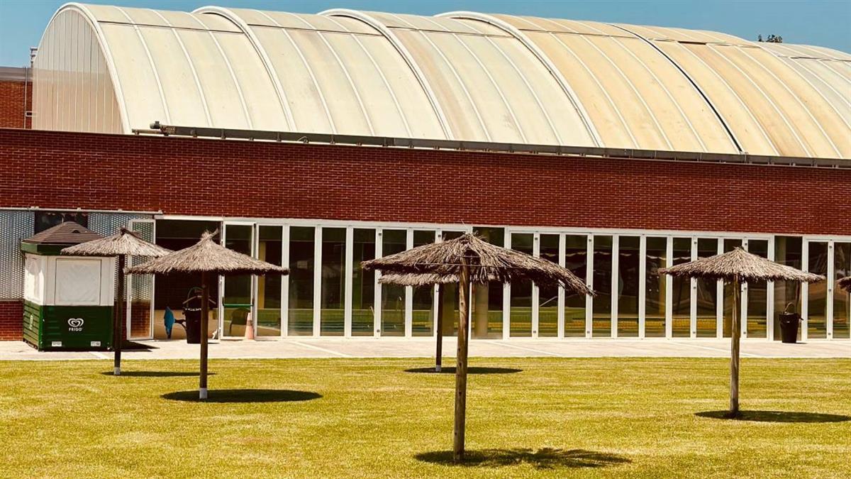 Se ha proyectado un moderno espacio con más sombras