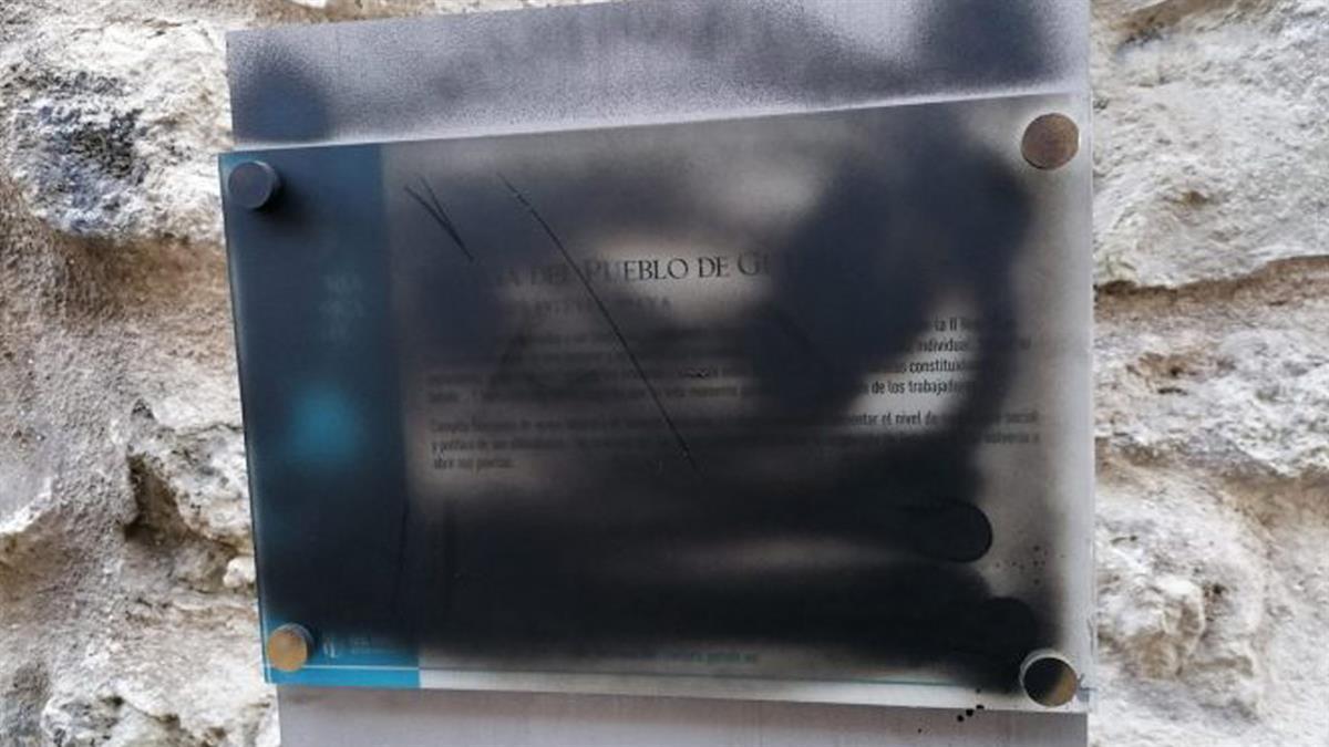 Insignia de la Ruta de la Memoria Histórica de Getafe, en la que hablaba de la Casa del Pueblo