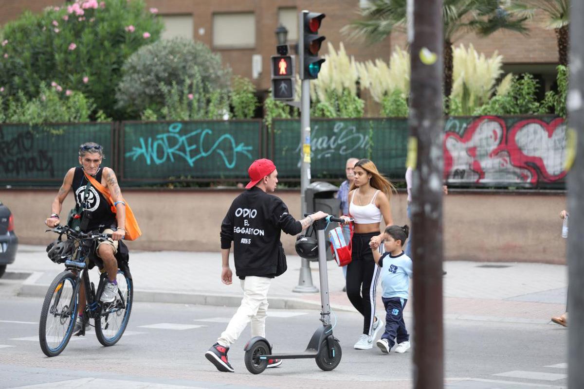 El Área de Medio Ambiente y Movilidad reserva 500.000 euros para los ciudadanos domiciliados en Madrid que quieran adquirir alguno de estos vehículos de movilidad personal