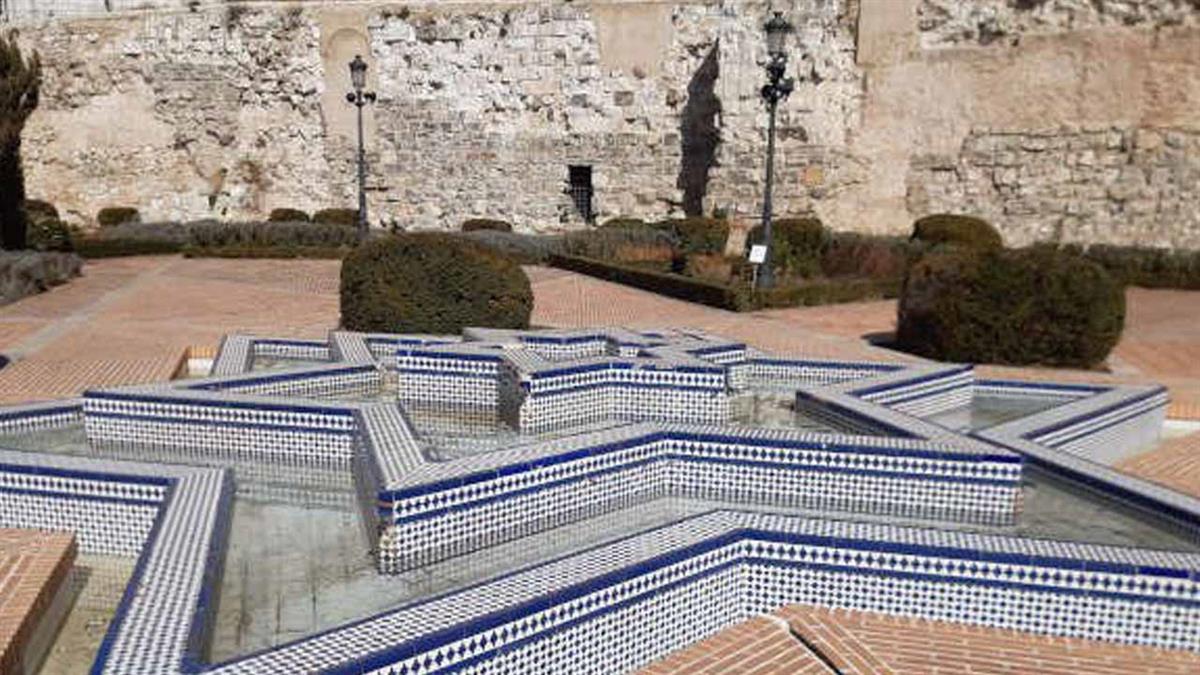 El Ayuntamiento aprueba el plan especial de protección para la muralla de Madrid que pone en valor los restos del origen de la ciudad