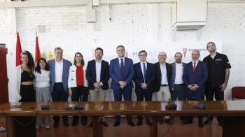 Se firma el protocolo que impulsará el Plan de Realojos de Cañada Real