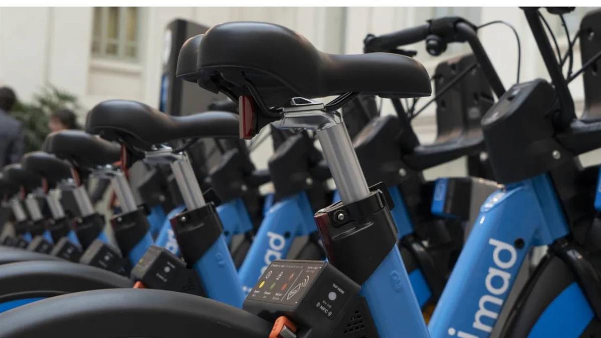 El Ayuntamiento puso en marcha el nuevo sistema de bicimad el pasado 7 de marzo con la gratitud hasta el  31 de julio