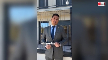 Óscar Lalanne visitó los pisos junto al consejero Jorge Rodrigo, coincidiendo con la llegada de los primeros inquilinos y el anuncio de nuevas promociones residenciales