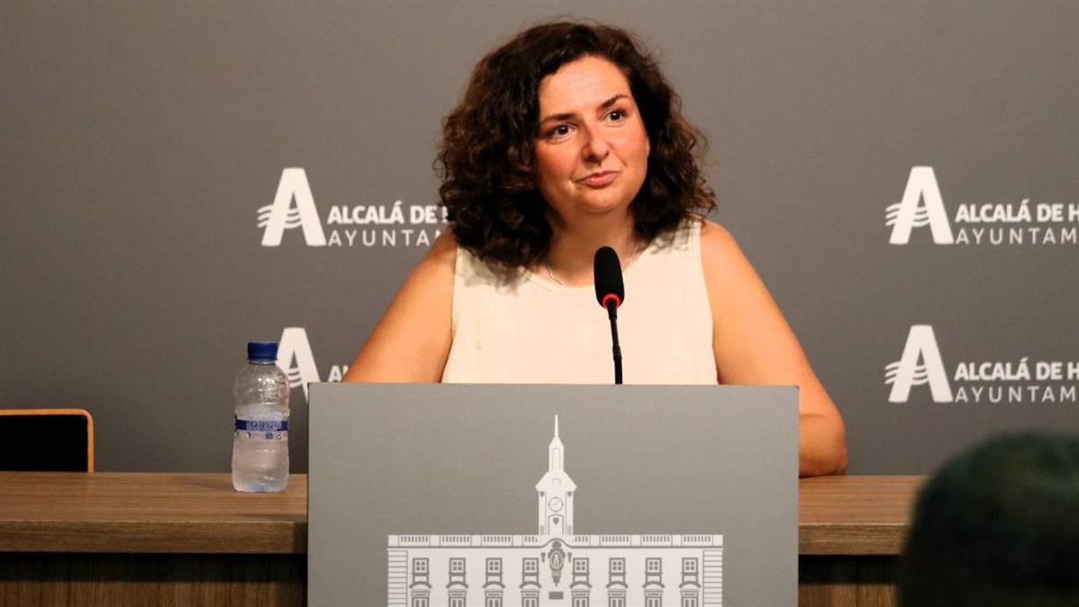 La portavoz adjunta ha denunciado que el Pleno celebrado ha sido “un auténtico esperpento político"