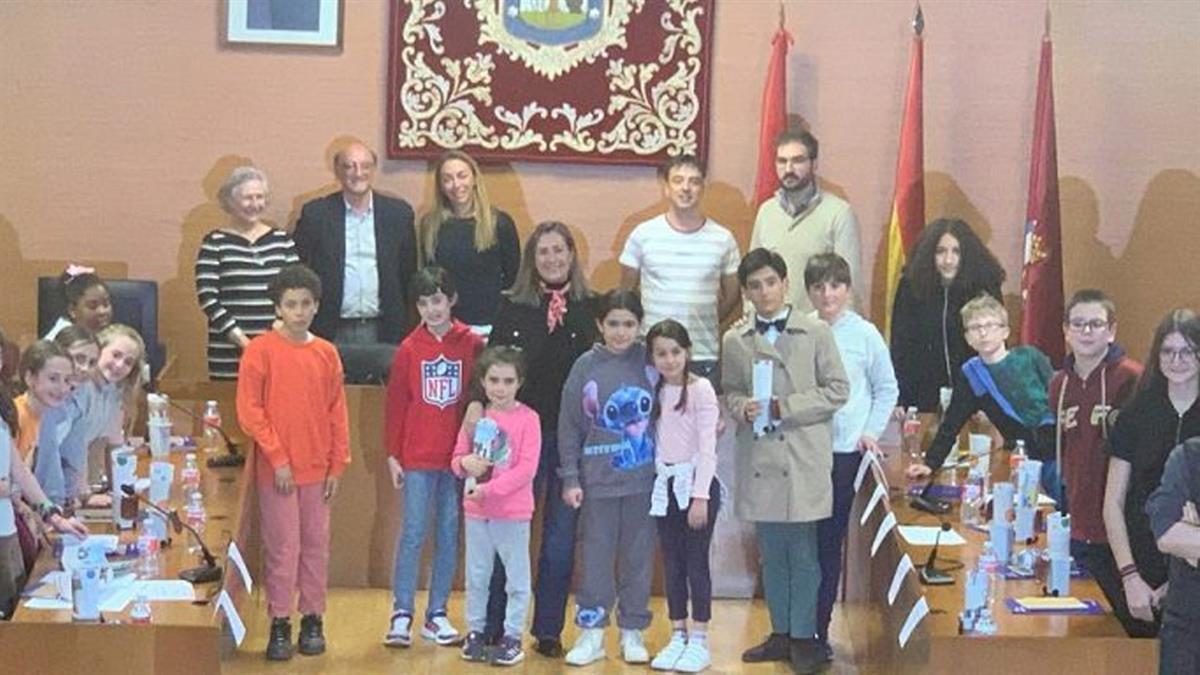 Seis centros educativos y puntos de participación del distrito han intervenido en el primer Pleno Infantil y Juvenil del distrito
