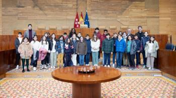 Es la primera vez que una Corporación Infantil de Aranjuez visita el Parlamento Autonómico