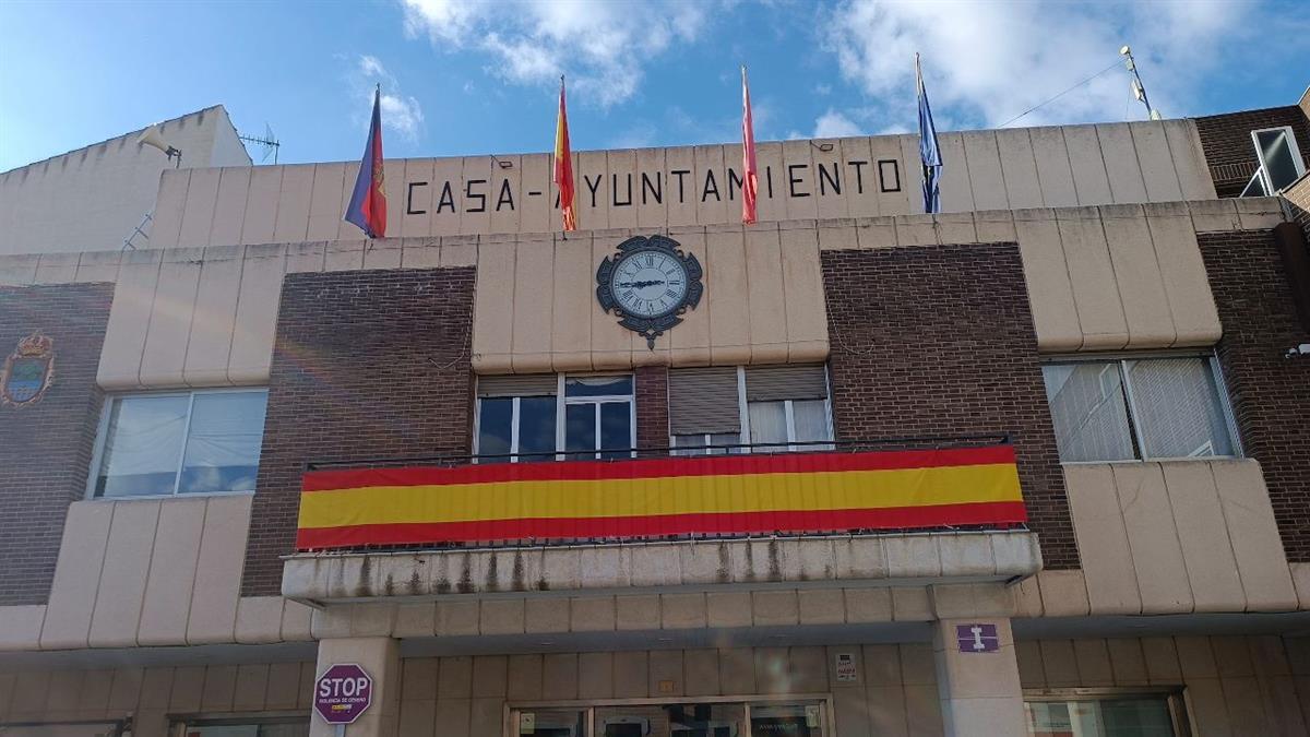 Durante la sesión plenaria se vivieron momentos de tensión y acusaciones cruzadas entre el PSOE y los partidos del Gobierno, PP y Vox