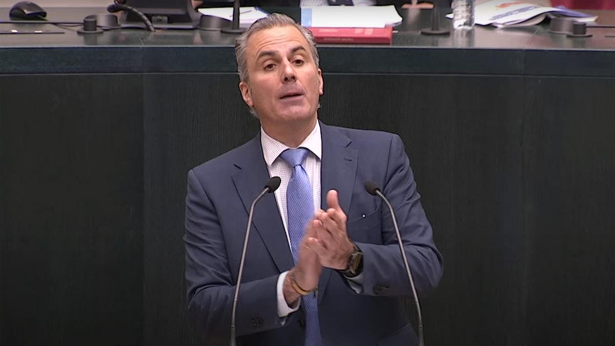 El Ayuntamiento vota a favor de reprobar al portavoz de VOX 