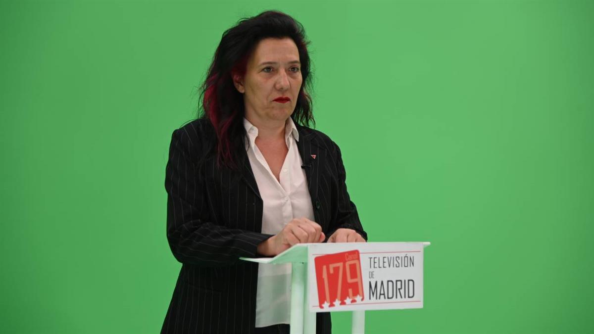 La portavoz de Podemos denuncia la "reducción de recursos" y la "privatización de servicios esenciales" en esta materia