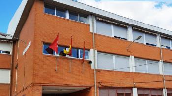 El Gobierno de Judith Piquet explica al PSOE que invertir en mástiles es cumplir con la normatica