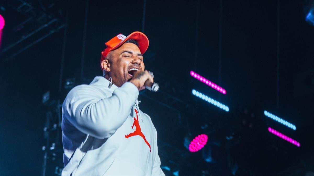 La Comunidad de Madrid es otra de las administraciones que ha contratado al cantante para la Hispanidad 2025