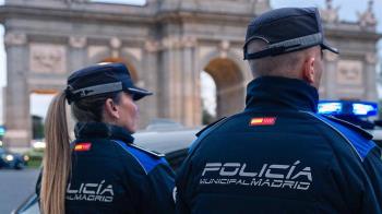 El PSOE exige el cese del director general del cuerpo ante la polémica por la nota de corte y el reparto de plazas