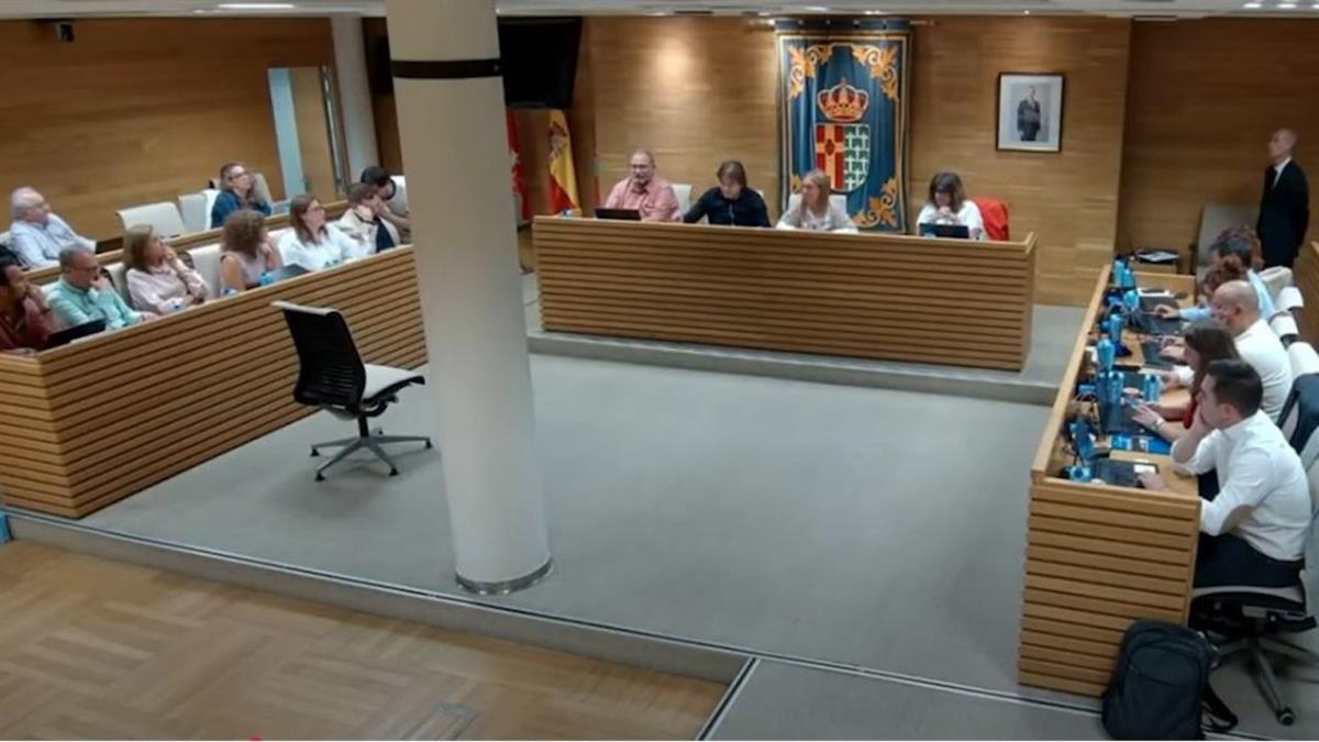 Todos los Grupos Municipales expresaron su posicionamiento político en un pleno extraordinario pedido por el PP