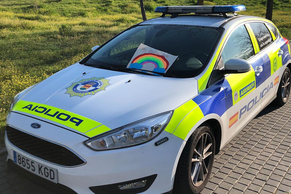 Si el servicio lo permite, la Policía de Alcorcón felicitará así a los más pequeños