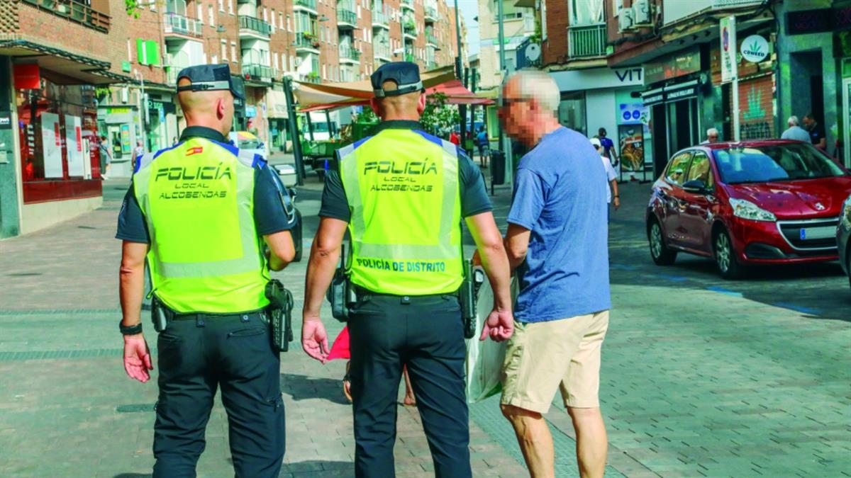 La Policía Local pide a los vecinos su colaboración para lograr unas vacaciones seguras