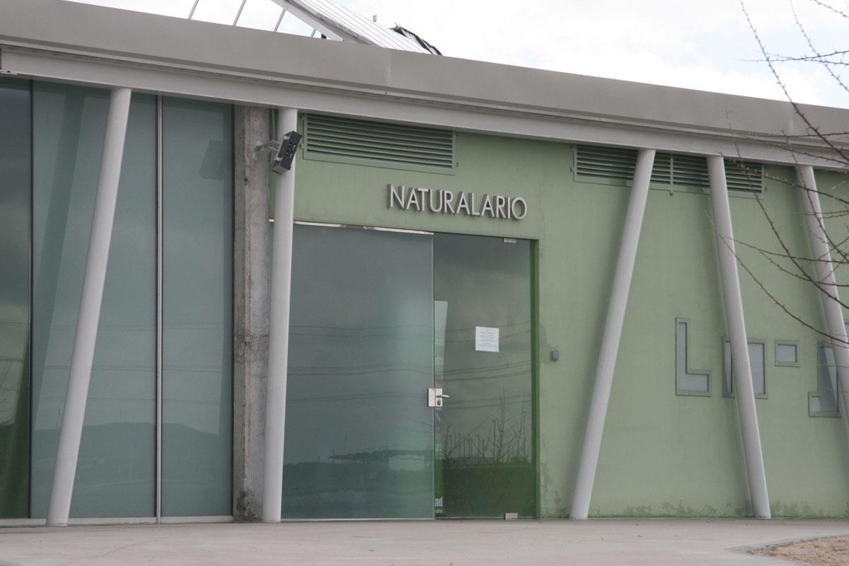 Se localizó a 4 individuos con 25 botes de espray de pintura