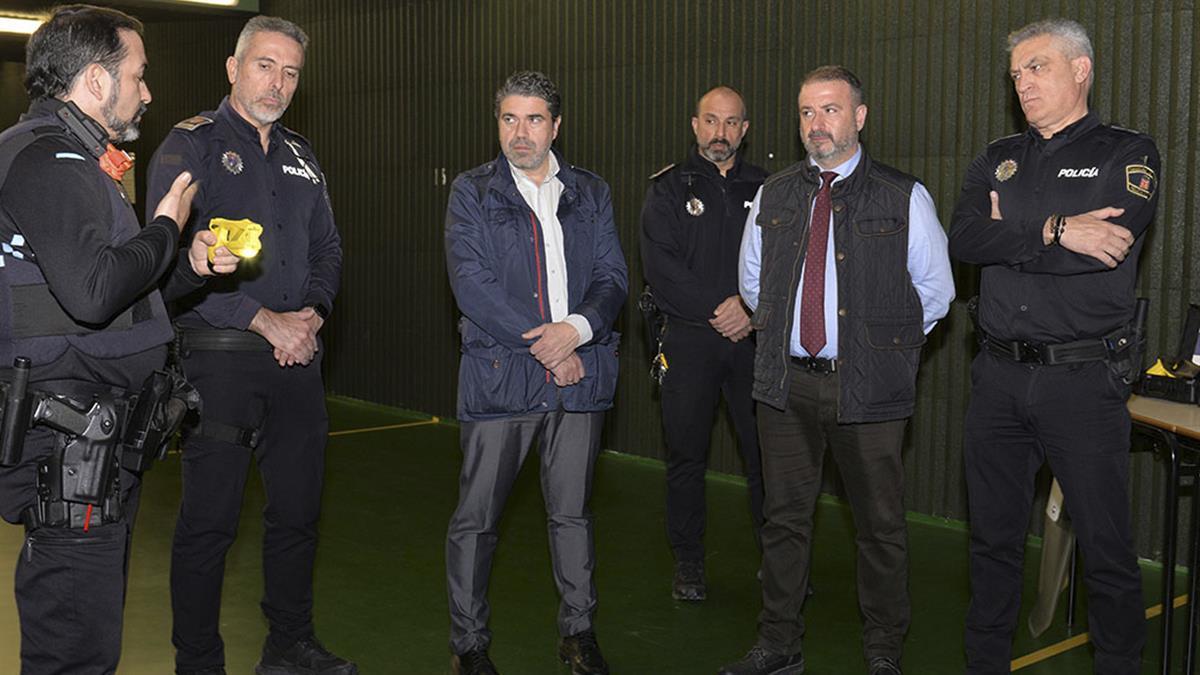 Estas nuevas armas han supuesto una inversión municipal cercana a los 15.000 euros