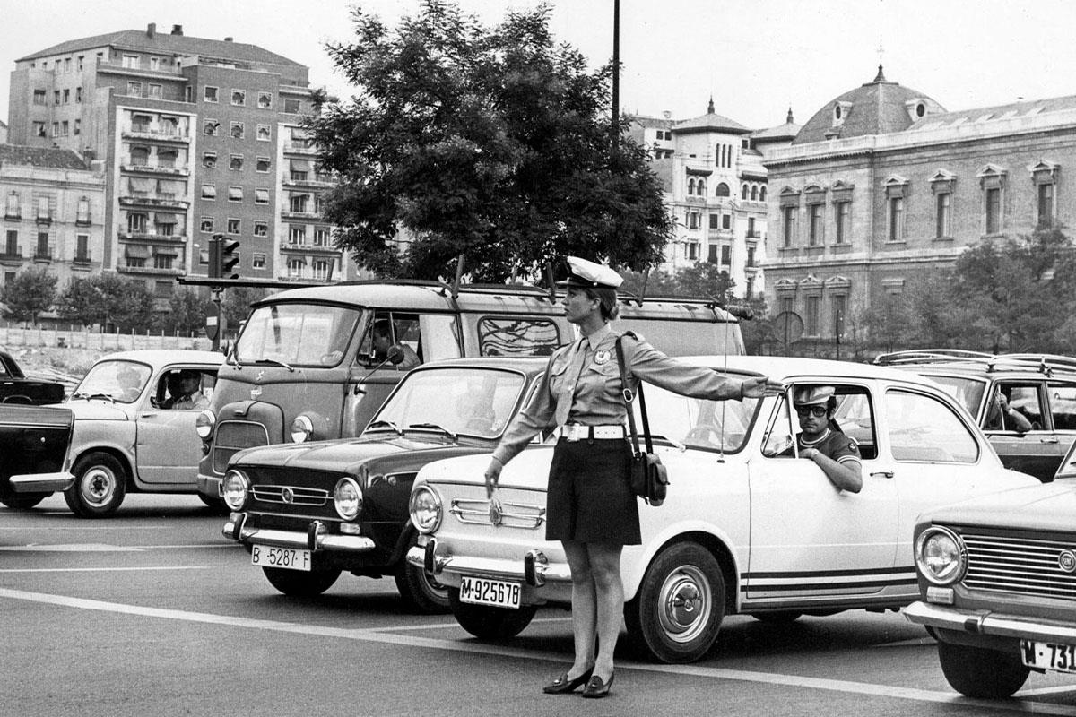 ¿Sabías que Madrid era la única ciudad española en la que los agentes tenían que medir 1,70 metros?