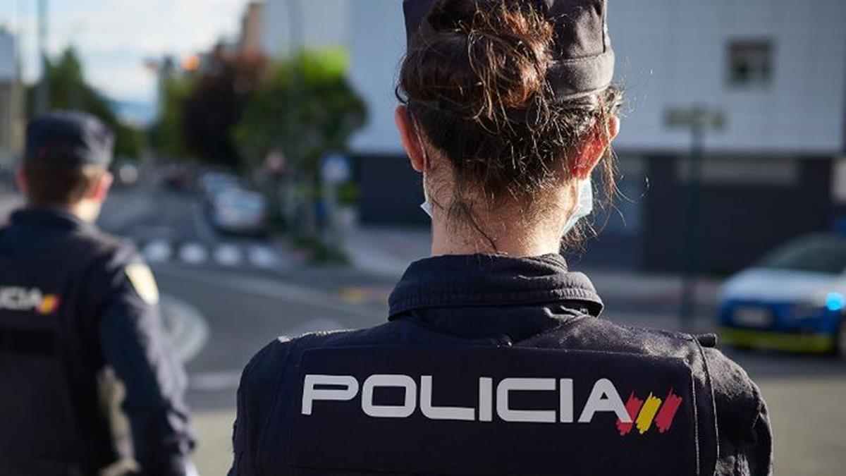 Tras la detención la Policía ha comprobado que puede ser el autor de otros cuatro robos en la zona