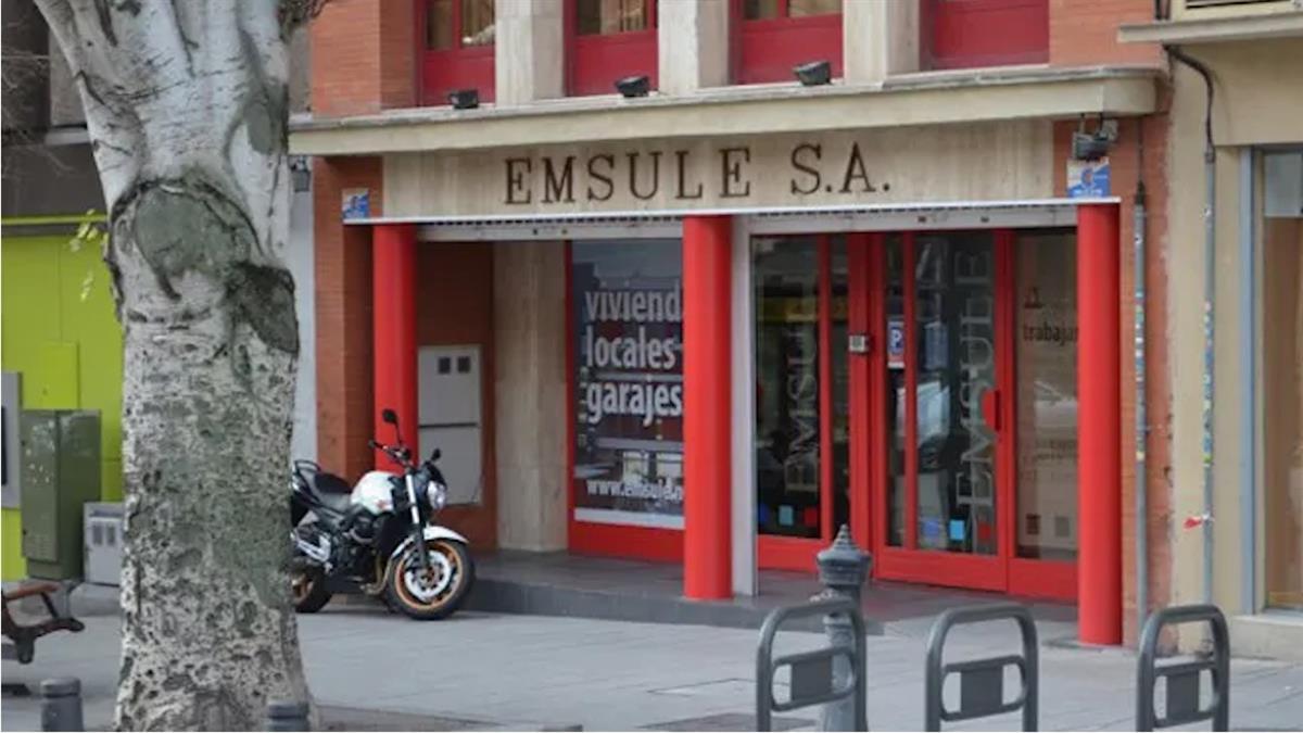 El grupo municipal insiste en que el consistorio prosiga con el plan de construir viviendas de alquiler público a través de EMSULE