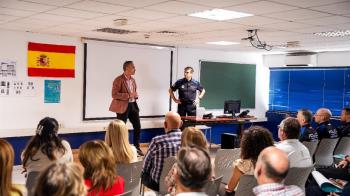 La localidad ha presentado un dispositivo especial para reforzar la seguridad en el entorno escolar