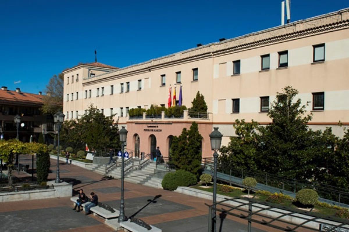 El Ayuntamiento de Pozuelo se ha puesto a disposición tras conocerse 12 casos positivos