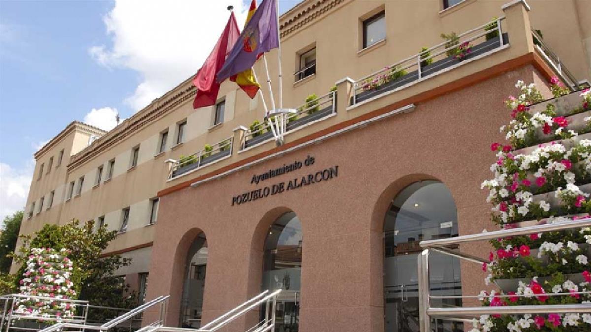 La alcaldesa exige por escrito a la ministra de Migraciones que cumpla la orden de cierre definitivo